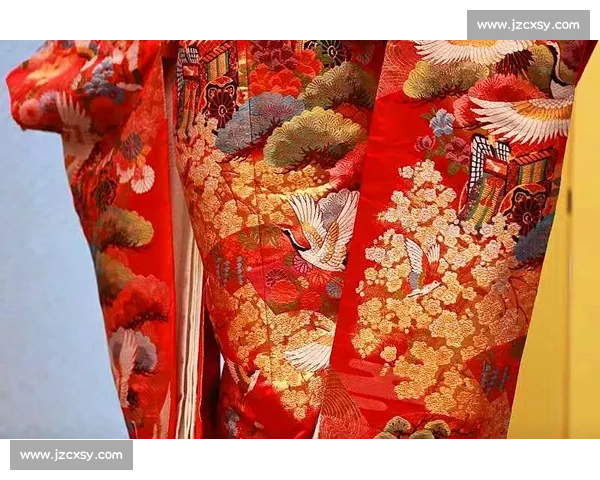 山海织锦：红衫遇蓝裙的跨洋邂逅